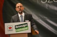 Ne asumăm realizările, ne corectăm greșelile - este concluzia raportului politic prezentat de preşedintele UDMR, Kelemen Hunor, la reuniunea Consiliului Reprezentanților Unionali